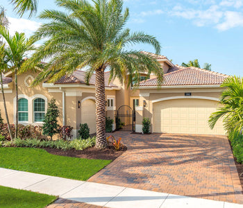 (Contact agent for address) Caroline