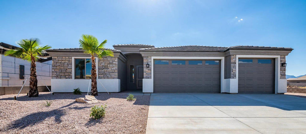 4708 Old Ranch Ln (Desert Rose 1472 3 Car)