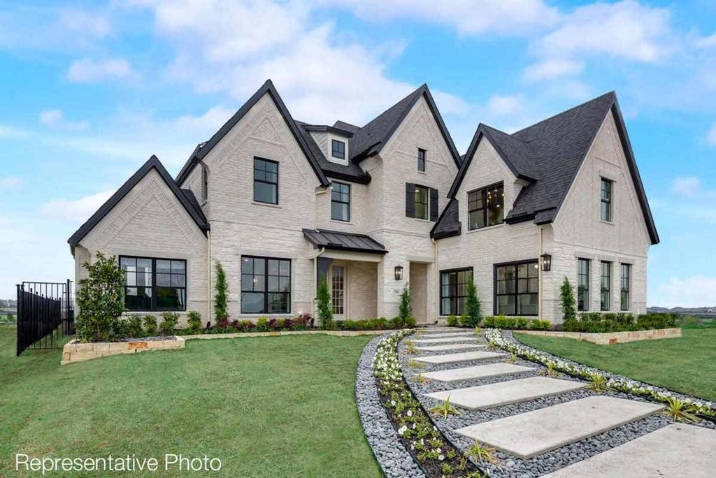 Grand South Pointe 3 Car Garage